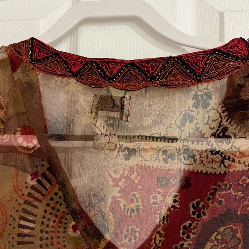Chico’s NEW Silk long sleeve Sheer Tunic,V-neck embroidered neckline, Sz1, Sz S - Picture 14 of 15